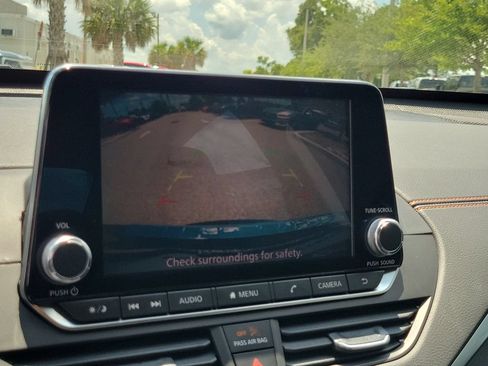 Used 2019 Nissan Altima 2.5 SR FWD image 25