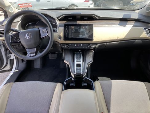 Used 2018 Honda Clarity Plug-In Hybrid image 16