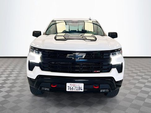 Used 2024 Chevrolet Silverado 1500 LT Trail Boss w/ Convenience Package II image 2