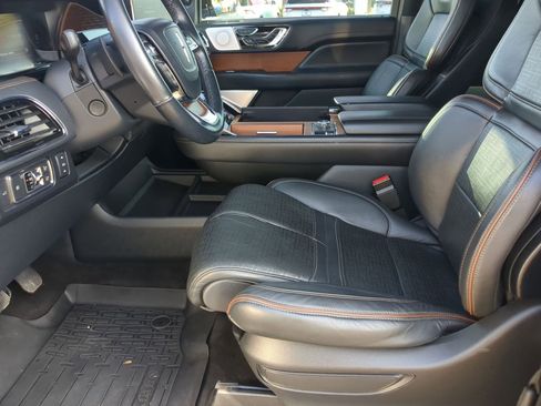 Used 2023 Lincoln Navigator L Black Label image 11