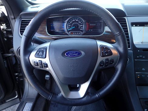 Used 2016 Ford Taurus Limited image 13