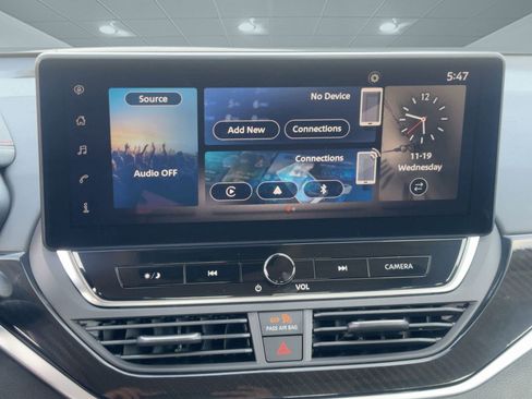 New 2025 Nissan Altima 2.5 SR w/ SR Premium Package image 24