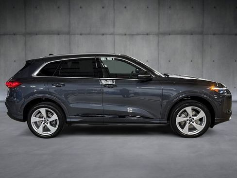 Certified 2025 Audi Q5 Premium Plus w/ Premium Plus AWD/4WD image 6