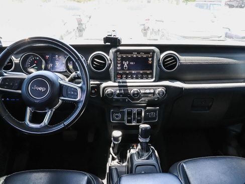 Used 2022 Jeep Wrangler Unlimited Sahara AWD/4WD image 21