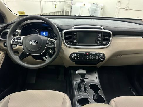 Used 2019 Kia Sorento AWD image 24