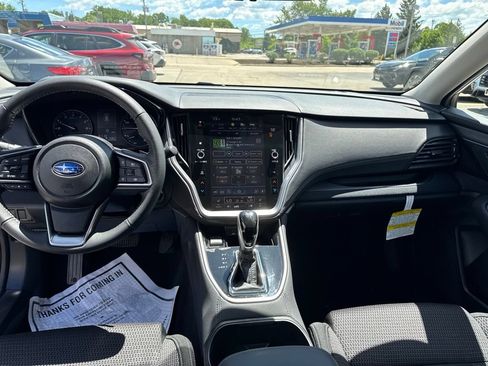 Used 2025 Subaru Outback Premium w/ Popular Package #1A AWD/4WD image 16