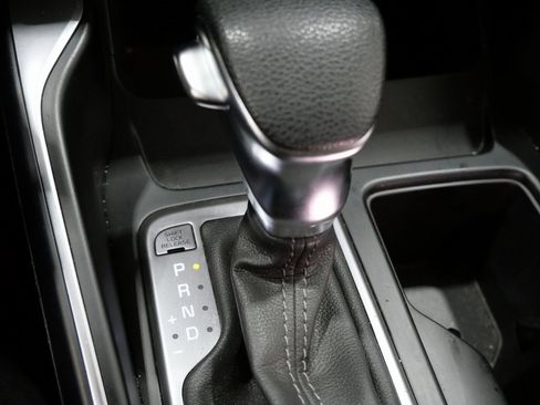 Used 2023 Kia Sorento LX image 23