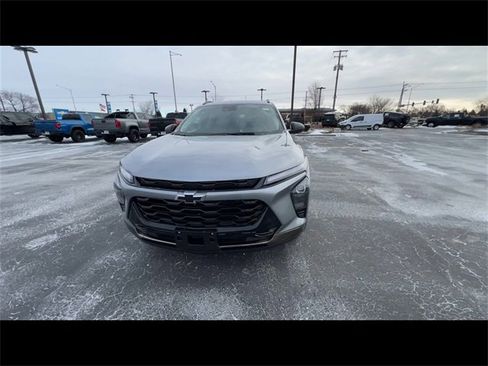 Certified 2024 Chevrolet Trax ACTIV w/ Sunroof Package image 3