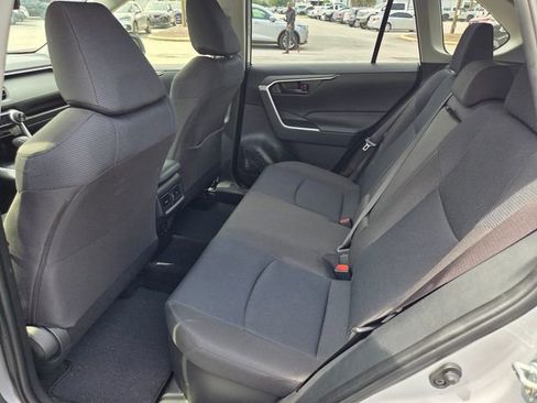 Used 2025 Toyota RAV4 LE AWD/4WD image 9