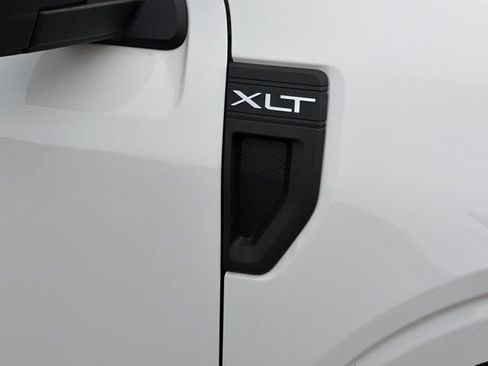 Used 2025 Ford Maverick XLT w/ Equipment Group 302A image 6