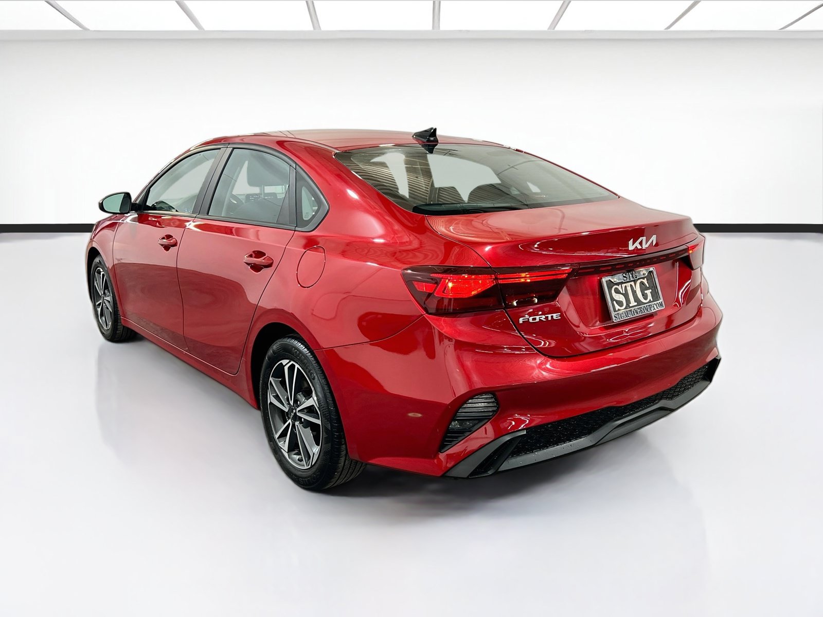 Used 2024 Kia Forte LXS FWD image 6