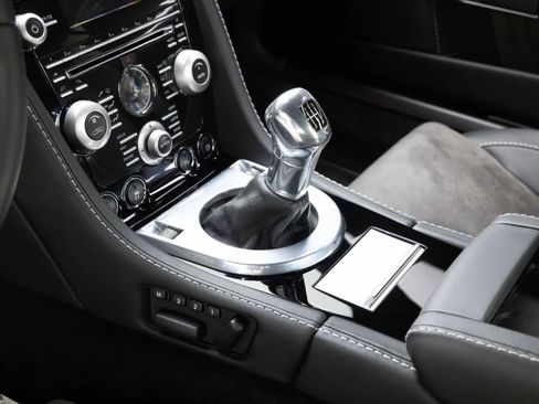 Used 2009 Aston Martin DBS Coupe RWD image 6