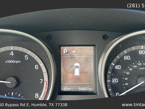 Used 2017 Hyundai Santa Fe SE FWD image 10