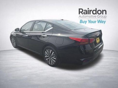 Used 2025 Nissan Altima 2.5 SV FWD image 5