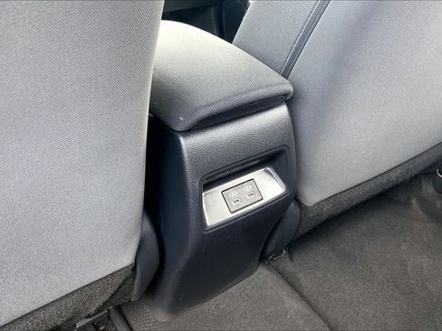 Used 2024 Toyota Corolla LE FWD image 39