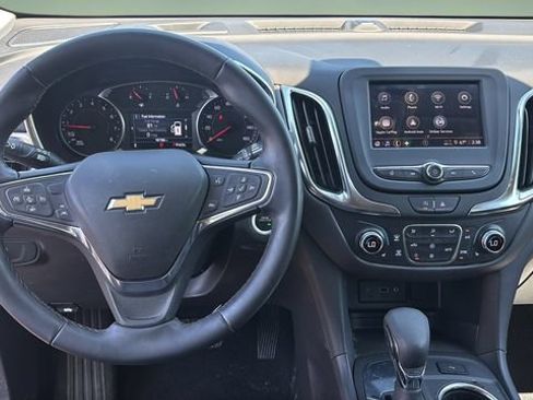 Used 2024 Chevrolet Equinox LT FWD image 11