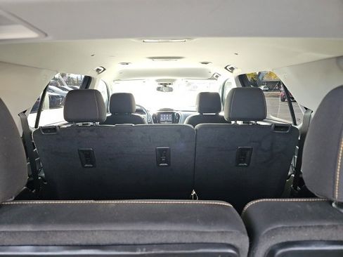 Used 2021 Chevrolet Traverse LS image 13