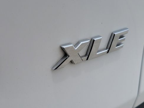 Used 2024 Toyota RAV4 XLE FWD image 10