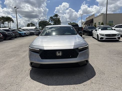 Used 2025 Honda Accord Sport image 8