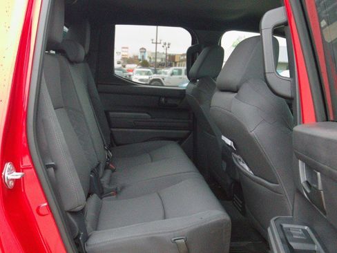 Used 2025 Toyota Tacoma SR5 image 30