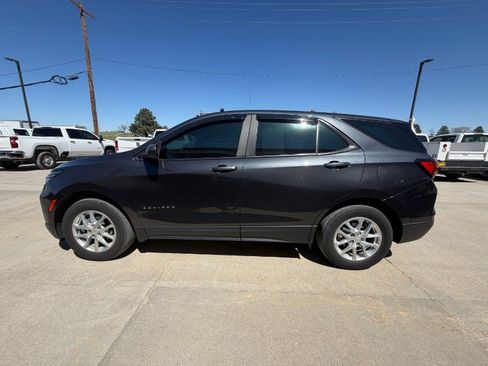 Used 2022 Chevrolet Equinox LS image 5