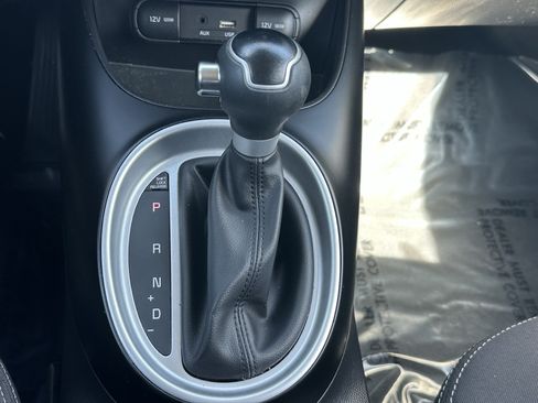 Used 2019 Kia Soul FWD image 30