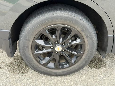 Used 2018 Chevrolet Equinox LT FWD image 11
