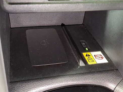 Used 2022 Toyota Corolla Cross LE image 25