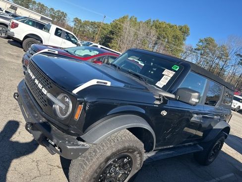 Used 2022 Ford Bronco Wildtrak image 3