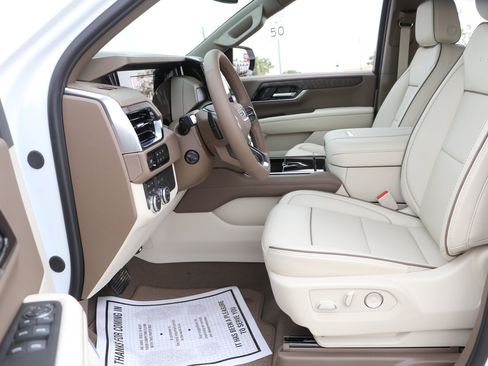 New 2026 GMC Yukon XL Denali AWD/4WD image 13