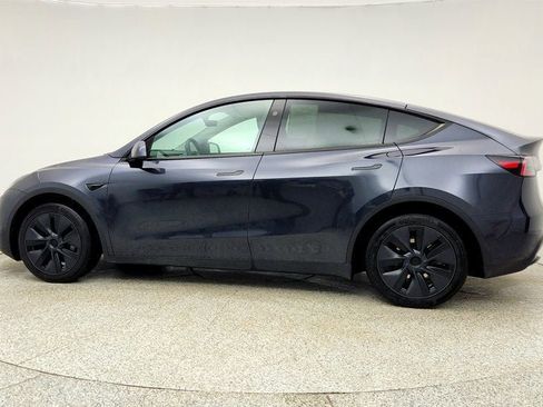 Used 2025 Tesla Model Y Long Range image 8