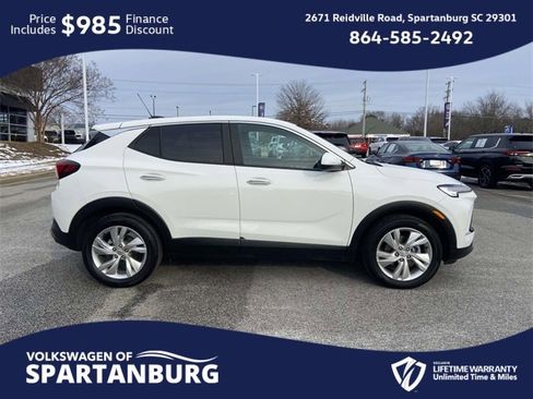 Used 2024 Buick Encore GX Preferred w/ Comfort Package image 2