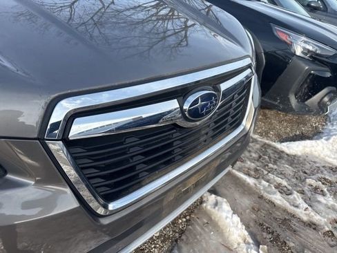 Used 2019 Subaru Forester Touring image 3