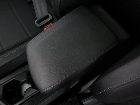 Used 2020 Volkswagen Tiguan SE FWD image 28