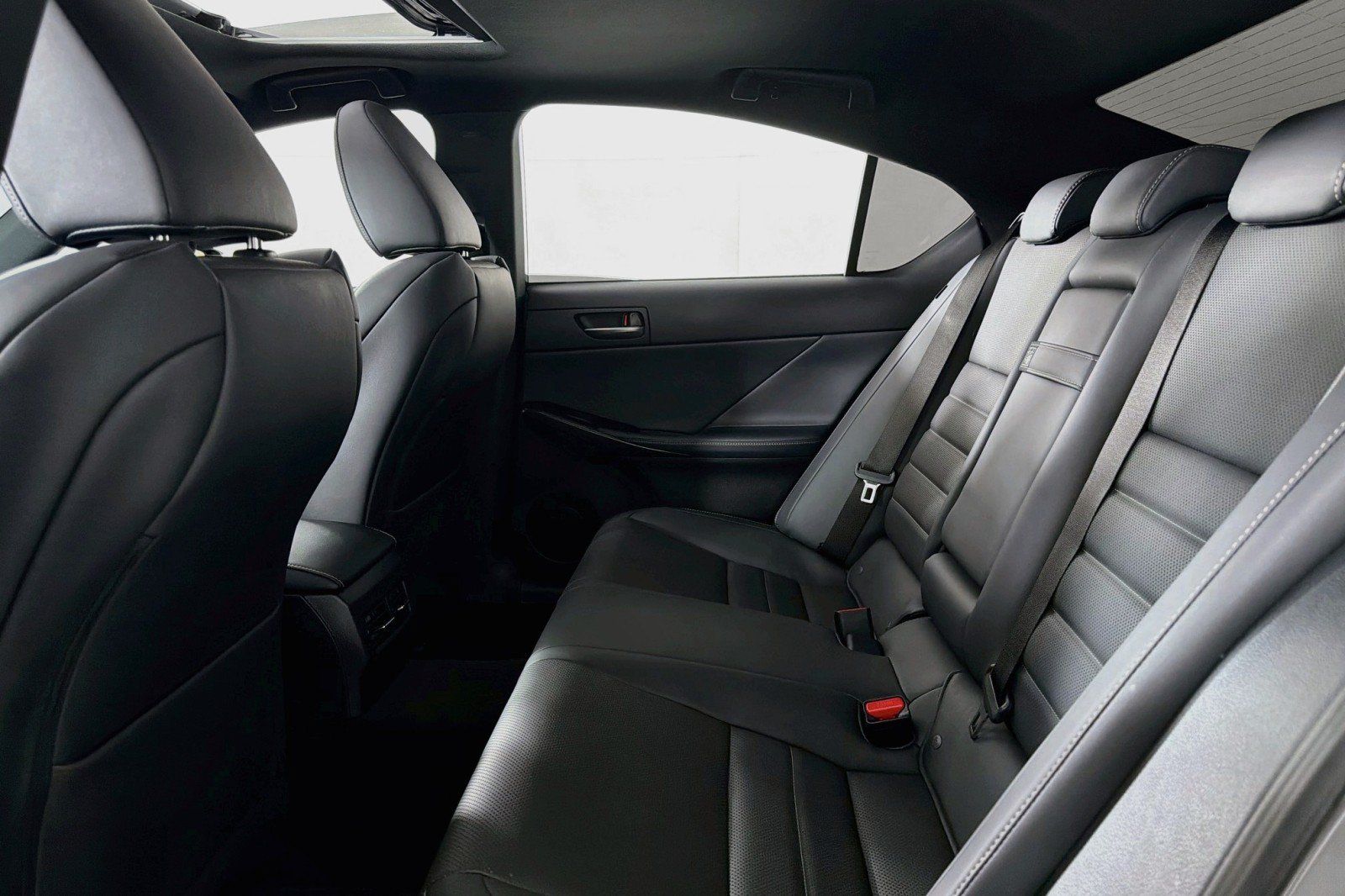 Used 2025 Lexus IS 350 F Sport RWD image 7