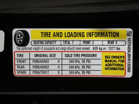 Used 2017 Cadillac Escalade Platinum image 39