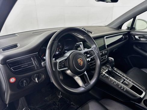 Certified 2020 Porsche Macan AWD/4WD image 4