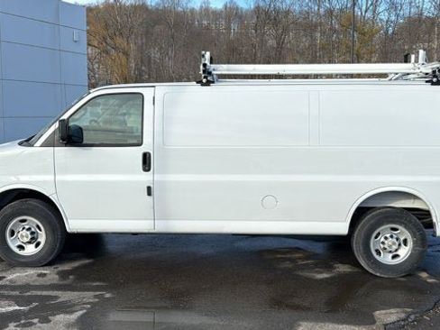 Used 2025 Chevrolet Express 2500 Extended w/ Communications Package RWD image 5