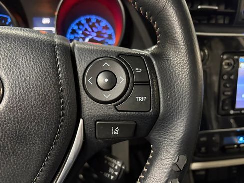 Used 2017 Toyota Corolla iM FWD image 33