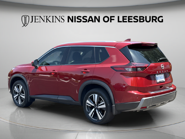 Certified 2025 Nissan Rogue SL FWD image 11
