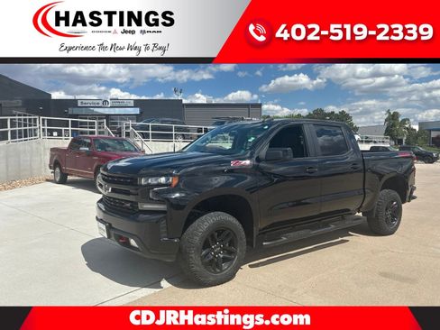 Used 2021 Chevrolet Silverado 1500 LT Trail Boss w/ Convenience Package II AWD/4WD image 1