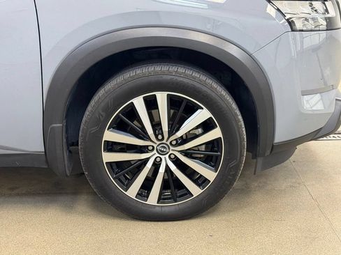 Used 2023 Nissan Pathfinder Platinum AWD/4WD image 4
