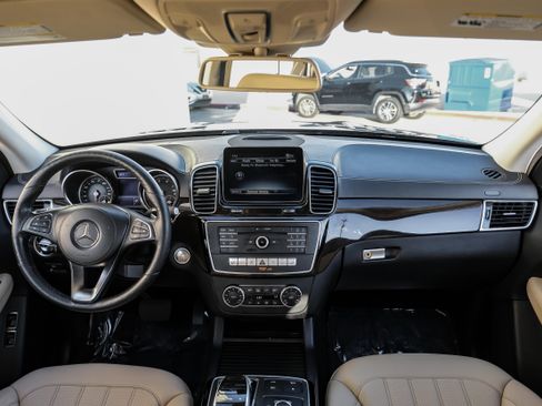 Used 2019 Mercedes-Benz GLS 450 4MATIC image 13