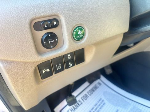 Used 2016 Honda Pilot Touring image 49