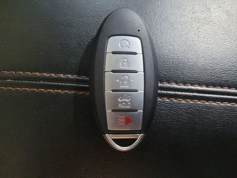 Used 2021 Nissan Sentra SR w/ SR Premium Package FWD image 32