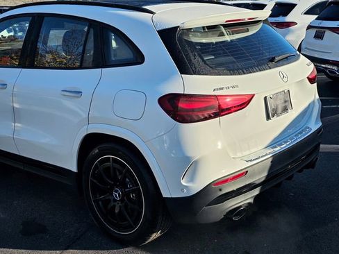 New 2025 Mercedes-Benz GLA 35 AMG 4MATIC image 12