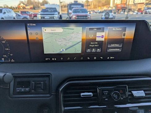 Used 2025 Nissan Armada PRO-4X w/ Pro-4X Premium Package image 12