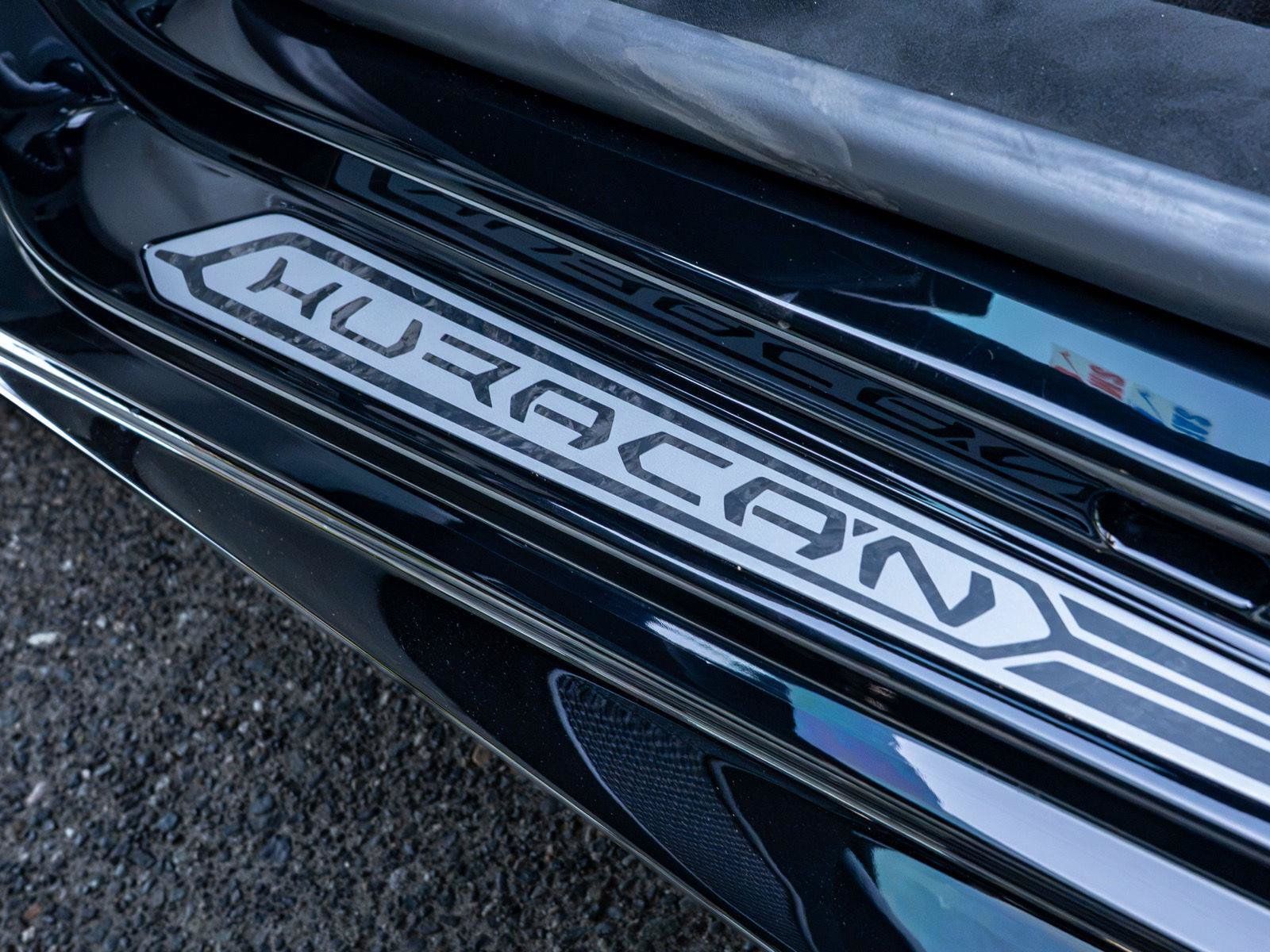Used 2018 Lamborghini Huracan Performante AWD/4WD image 22