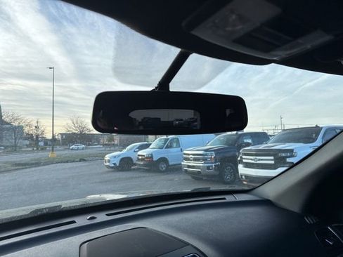 Used 2018 Ford Explorer Limited image 19