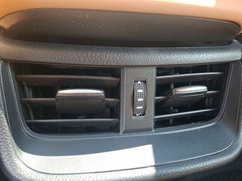 Used 2025 Lexus ES 350 w/ Premium Package FWD image 11